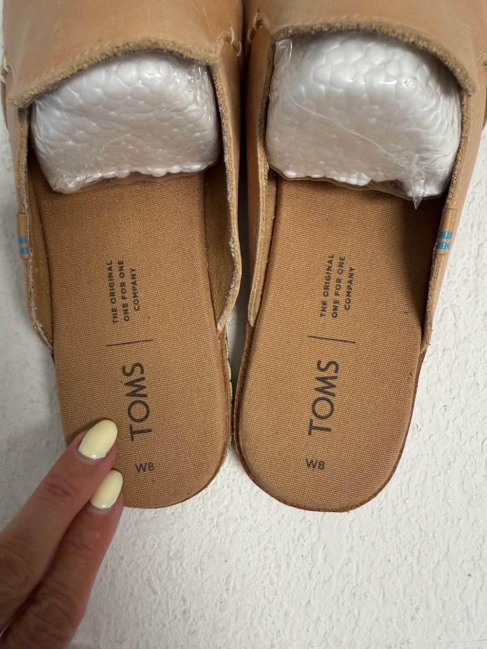 TOMS Tan Leather Cushioned Sole Slide Mules 8 woman’s - Picture 7 of 9